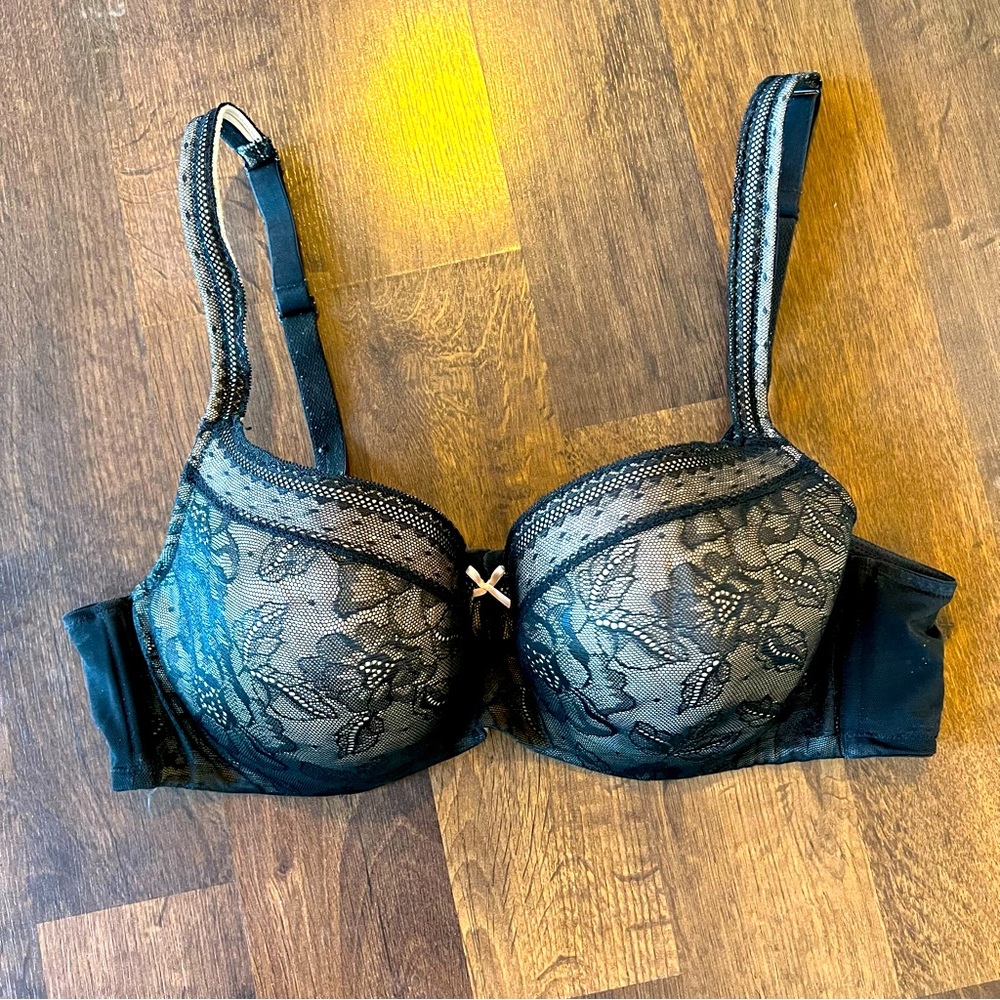 40C C Cacique black and nude lace bra